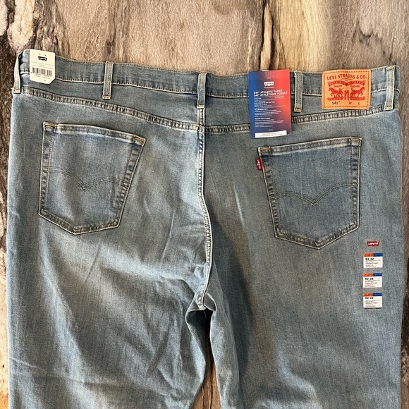 Levi's 541 Big & Tall 52x32 Athletic Taper Fit Jeans Denim Light Wash Plus Size - Picture 8 of 16